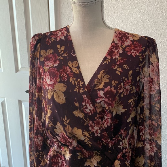 Express Floral Ruffle Mini Dress - Picture 2 of 4